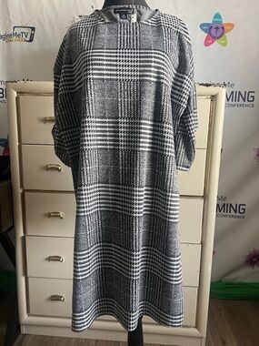 Classic Black & White Plaid Midi Dress